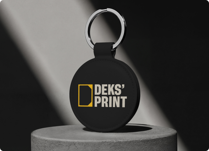 Deks' Print — брелок з логотипом